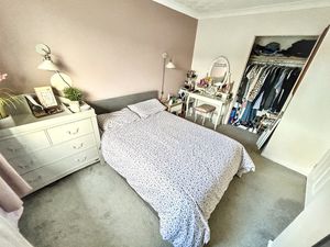 Bedroom- click for photo gallery